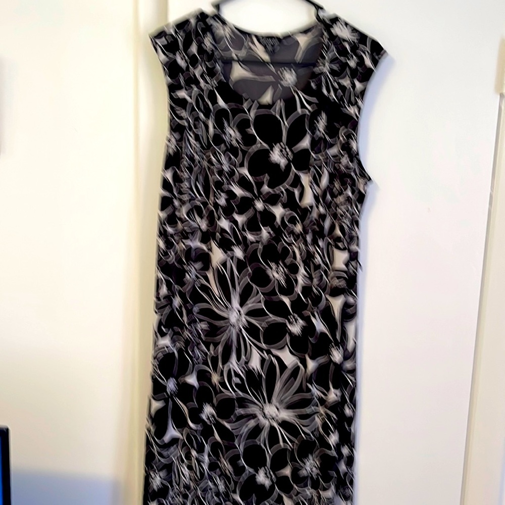 Women’s Floal aDress